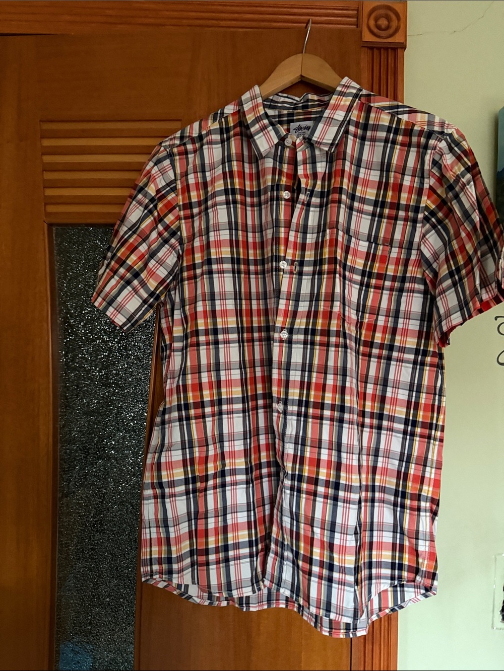 Short-Sleeve Plaid Button-Up Shirt - White/Red/Black